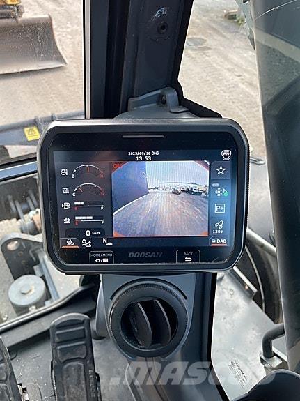 Doosan DX160W-7 Bageri gusjeničari