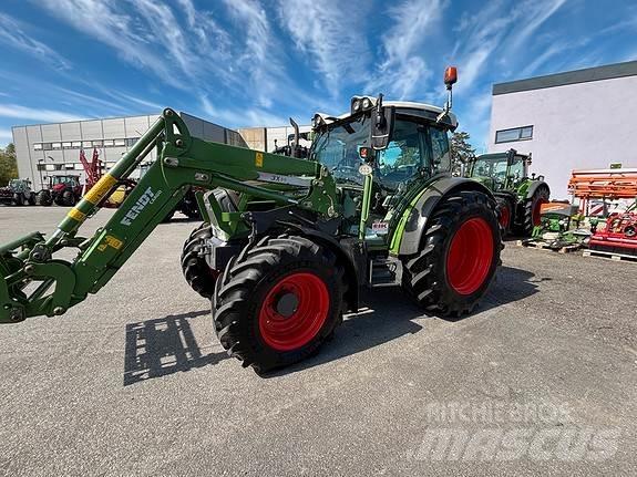 Fendt 211 Traktori