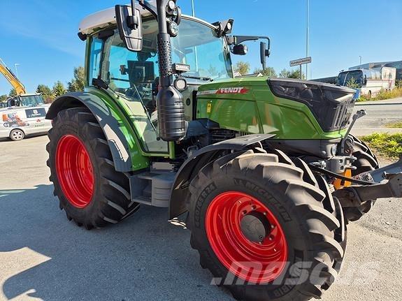 Fendt 211 Traktori