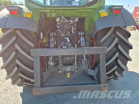Fendt 211 Traktori