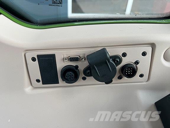 Fendt 211 Profi+ Traktori