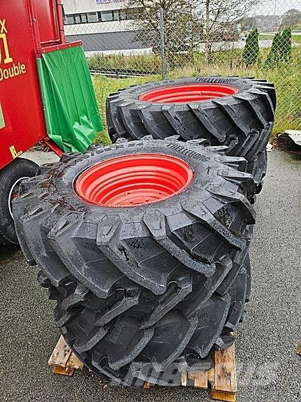 Fendt 300 Traktori
