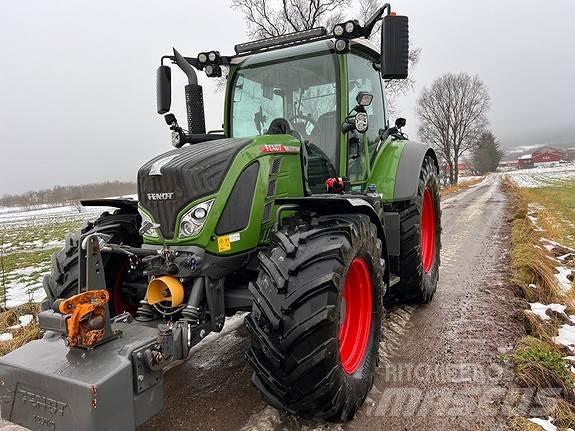 Fendt 516 profi + Traktori