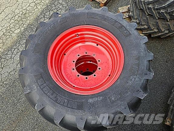Fendt 700 Traktori