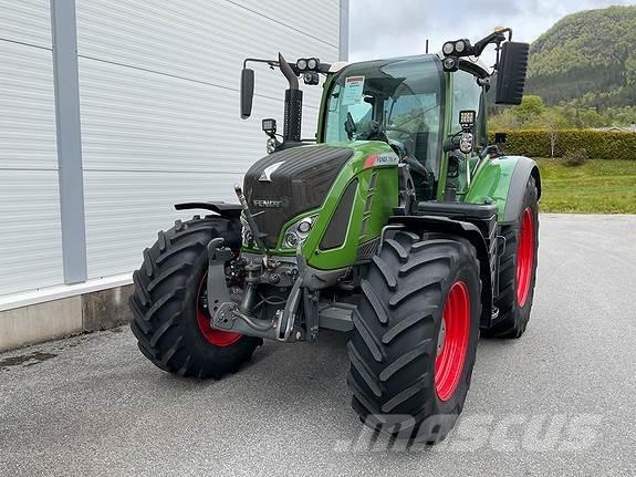 Fendt 718 Traktori
