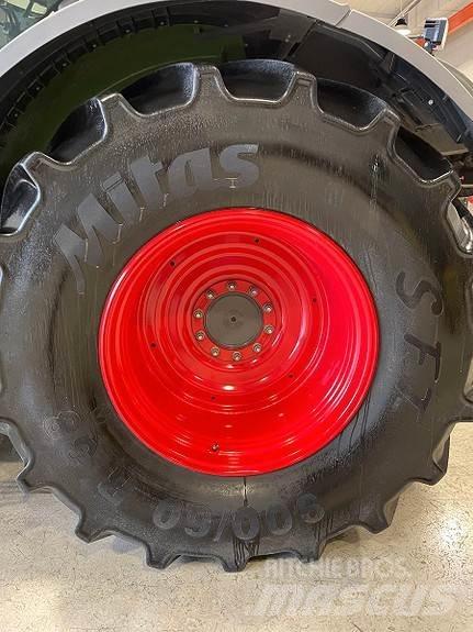 Fendt 828 Vario Traktori