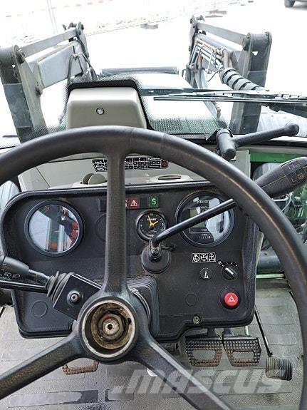 Fendt 828 Vario Traktori