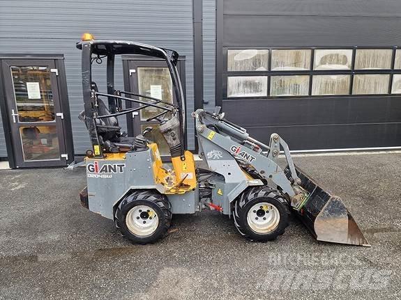 GiANT D204SW Skid steer mini utovarivači