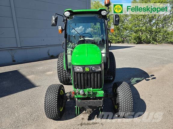 John Deere 4720 Traktori