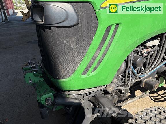 John Deere 4720 Traktori