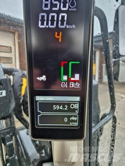 John Deere 6100M Traktori