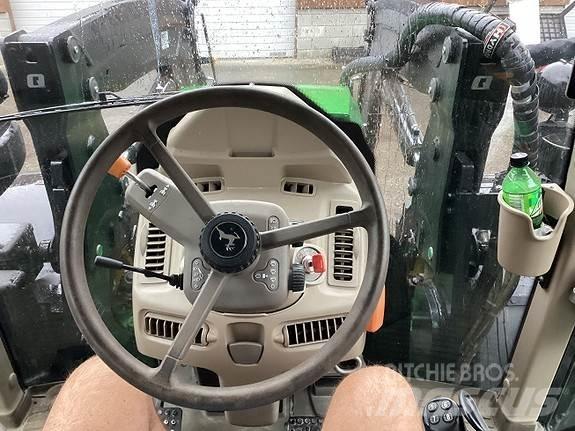 John Deere 6100m Traktori
