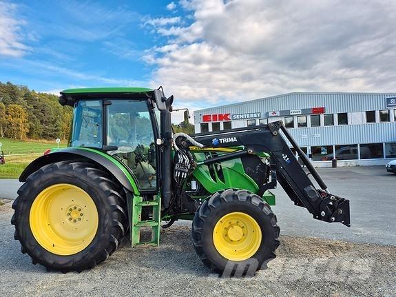 John Deere 6110MC Traktori