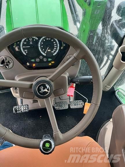 John Deere 6130R Traktori