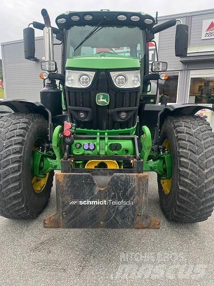 John Deere 6155R Traktori
