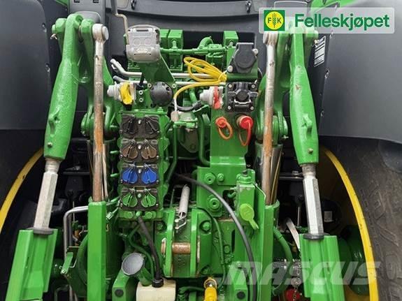John Deere 6155R Traktori