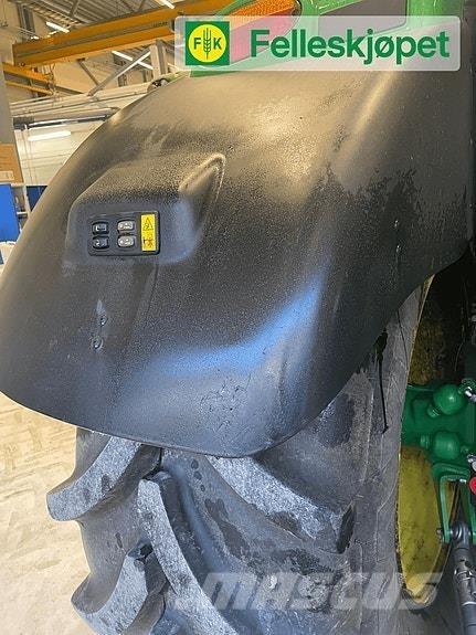 John Deere 6155R Traktori