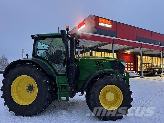 John Deere 6155R Traktori