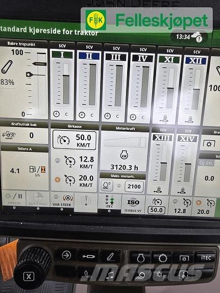 John Deere 6215R Traktori