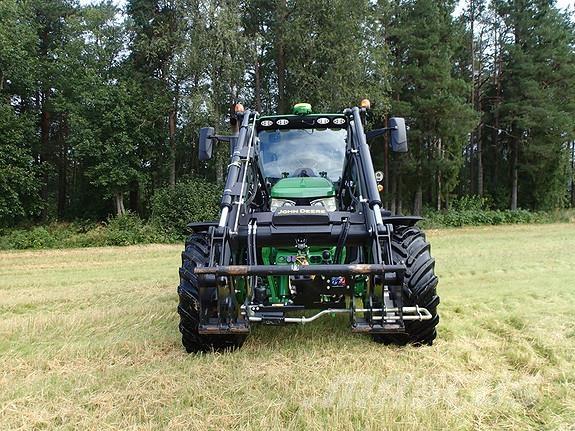 John Deere 6R150 Traktori