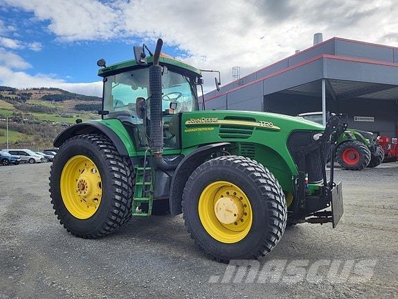 John Deere 7720 Traktori