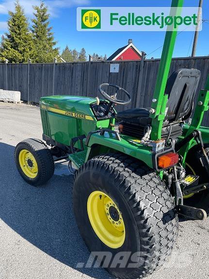 John Deere 955 Traktori