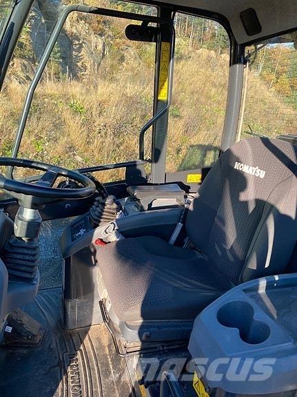 Komatsu WA80M-7 Utovarivači na kotačima