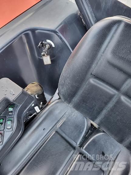 Kubota KC300HR Zglobni demperi