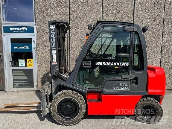 Nissan DF32 14436 Dizelski viličari