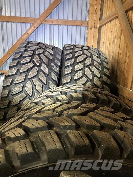 Nokian Hakka TRI Ostali strojevi za ceste i snijeg