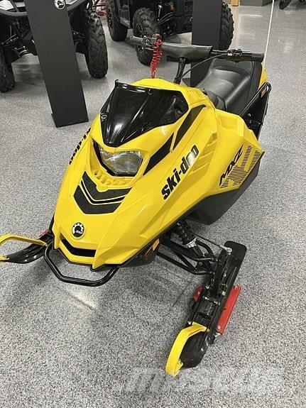 Ski-doo MXZ 120 Motorne sanjke