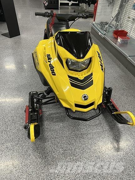 Ski-doo MXZ 120 Motorne sanjke