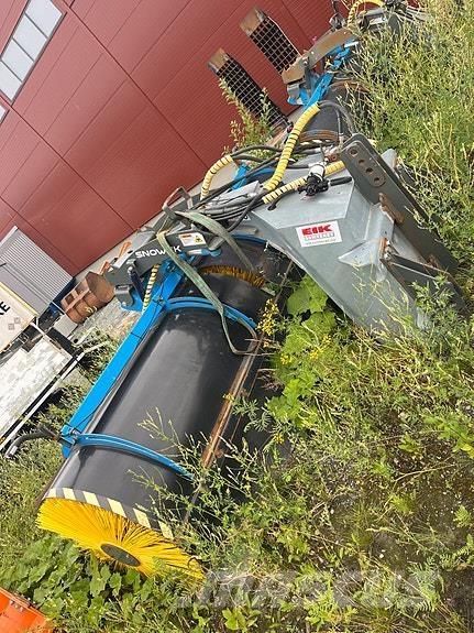 Snowek AH 330 Ostali strojevi za ceste i snijeg