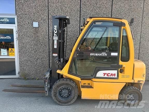 TCM FD25 Dizelski viličari