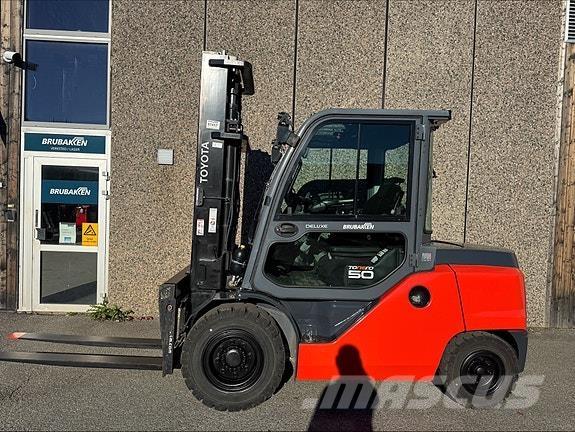 Toyota 40-8FD50N Dizelski viličari