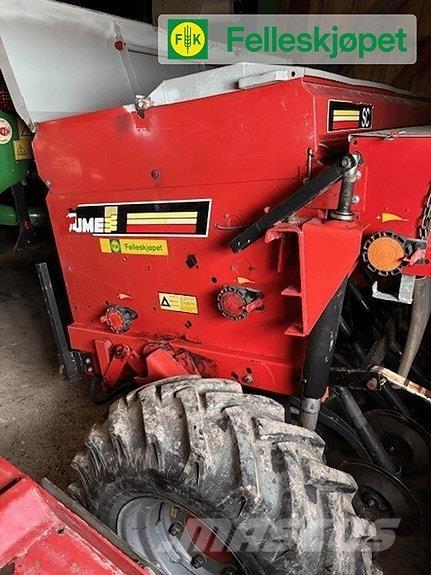 Tume kl 2500 Rasipači gnojiva