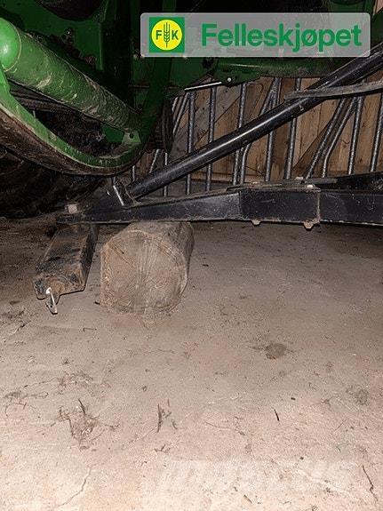 Tume kl 2500 Rasipači gnojiva