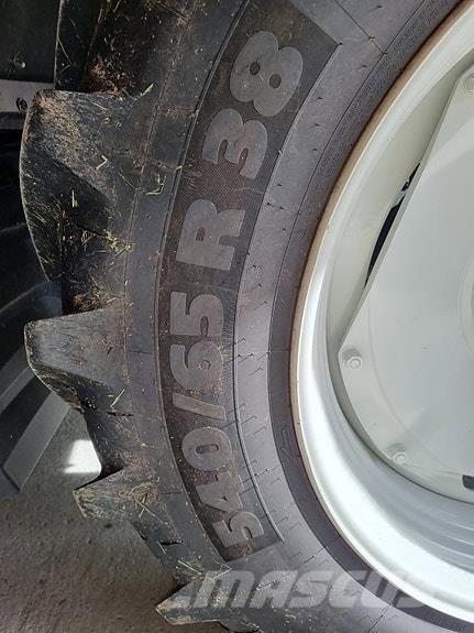 Valtra  Traktori