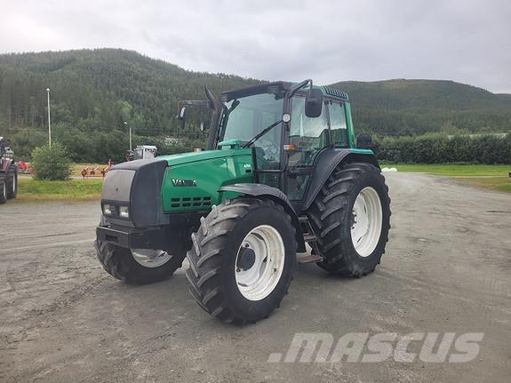 Valtra 6750-4 Traktori