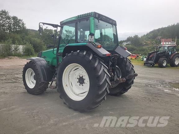 Valtra 6750-4 Traktori