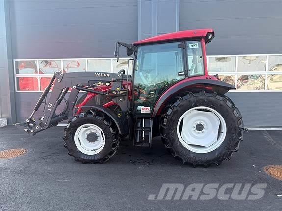 Valtra A 74 Traktori