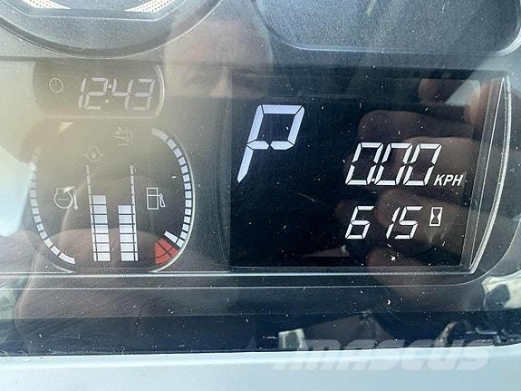 Valtra G135 Activ Traktori