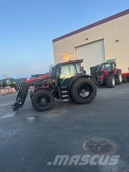 Valtra G135 Versu Traktori