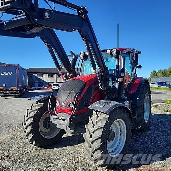 Valtra N-104 Traktori