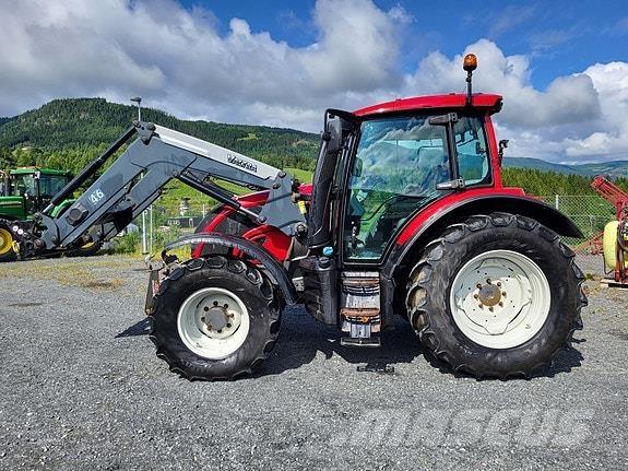 Valtra N 104 H5 Traktori