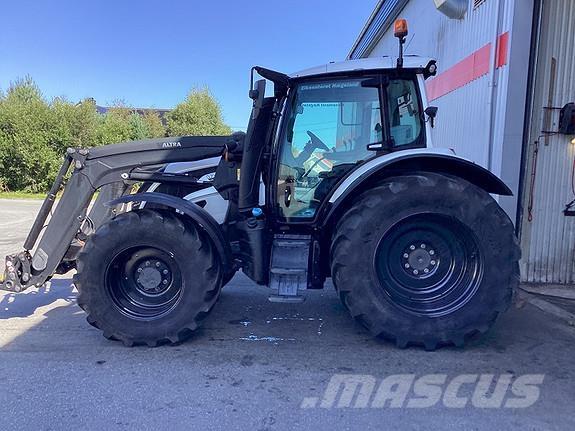 Valtra N 114E Traktori