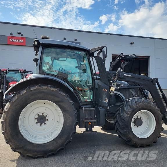 Valtra N104H5 Traktori