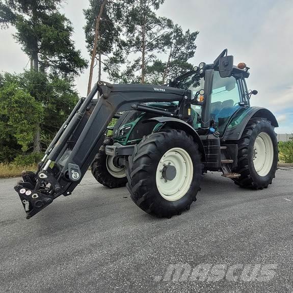 Valtra N114 Traktori