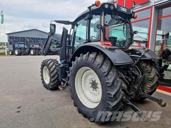 Valtra N155 Traktori
