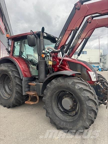 Valtra N163D Traktori